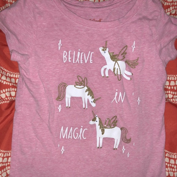 Bundle of 3 toddler girl shirts - Picture 3 of 7